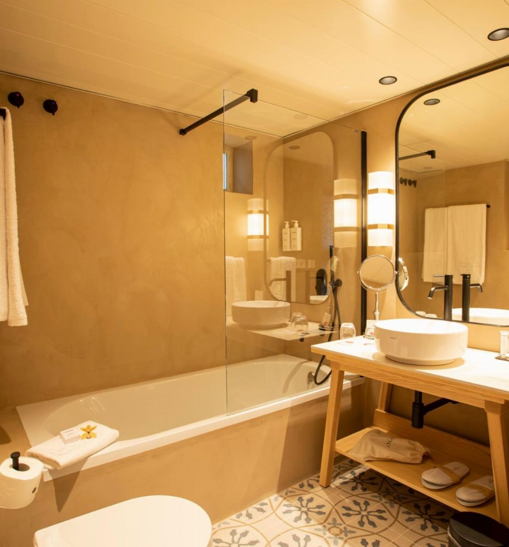 Room image 4